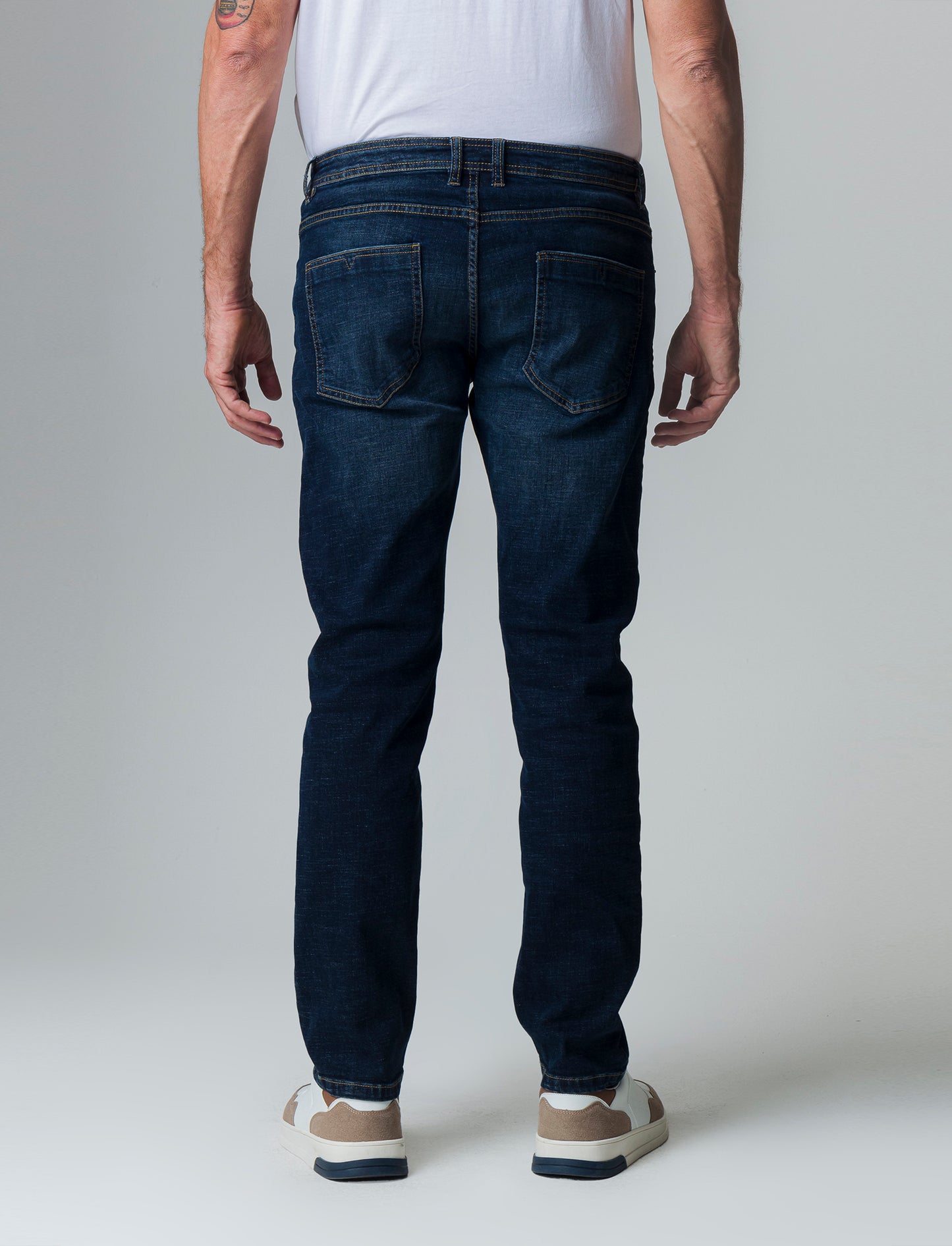 Man's dark blue regular fit jeans - Blue