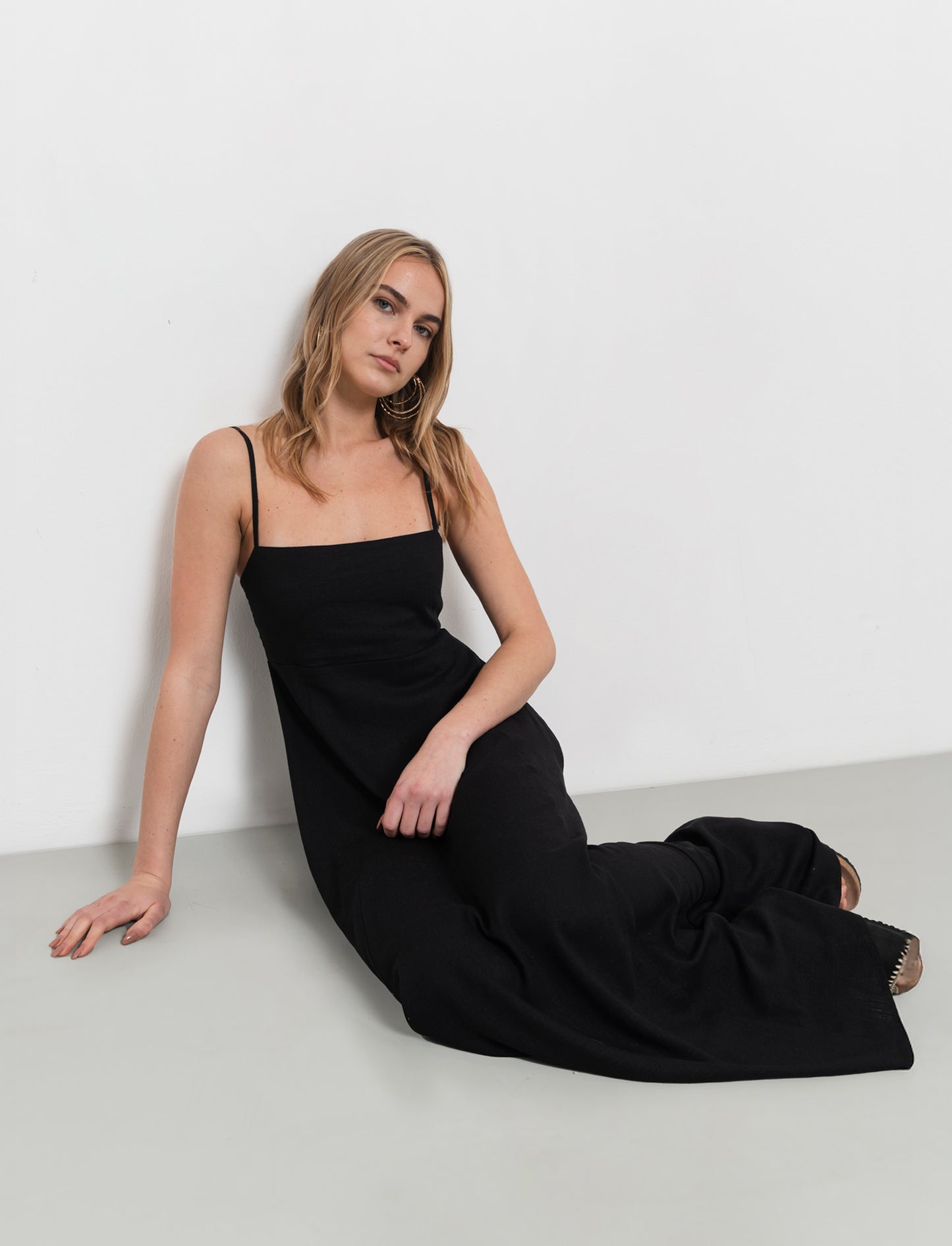 Abito svasato da donna - Nero