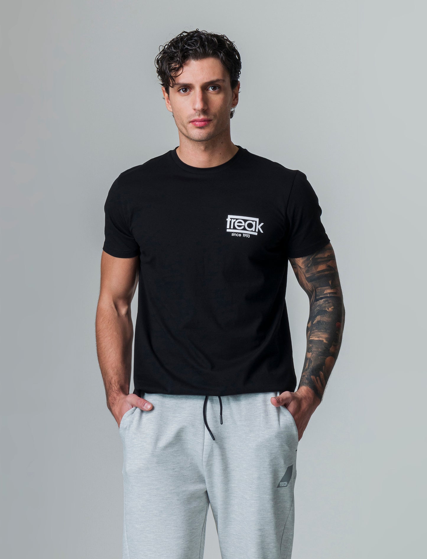 T-shirt in cotone con stampe regular fit da uomo - Nero