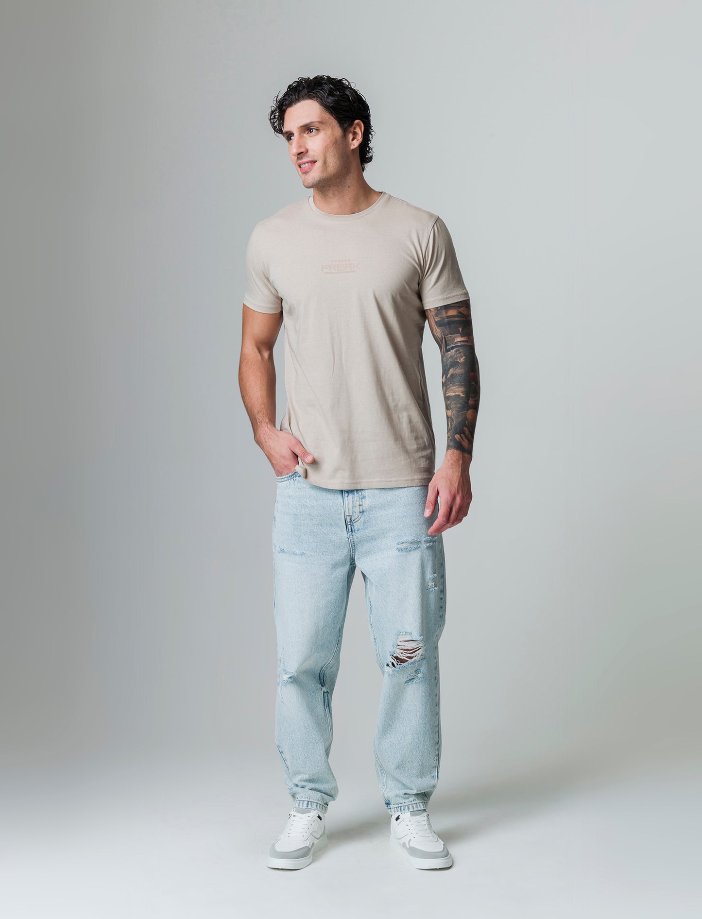 T-shirt in cotone con stampe regular fit da uomo - Beige