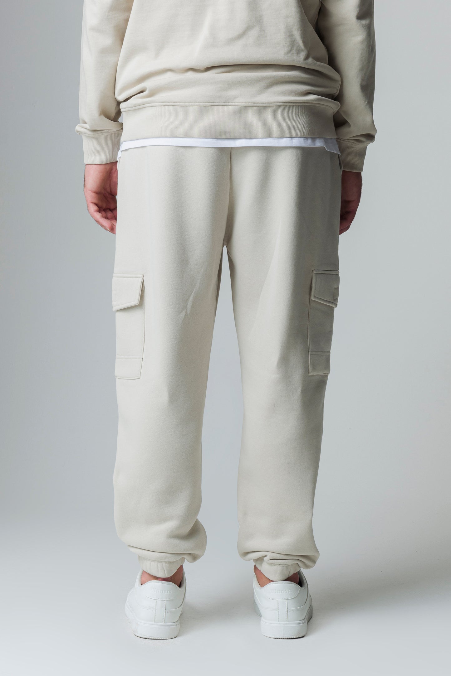 Man's sweatpants with pockets for comfort - Grey