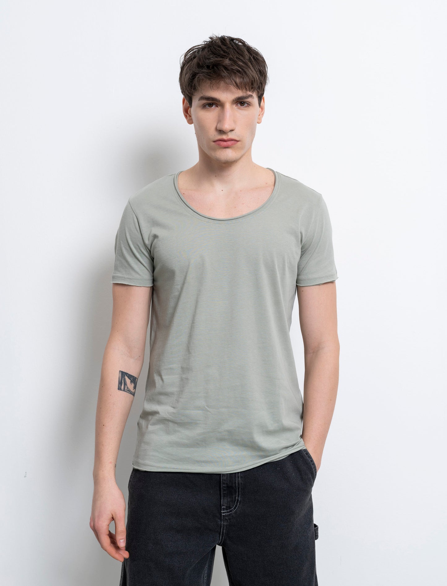 T-shirt scollo ampio regular fit da uomo - Verde