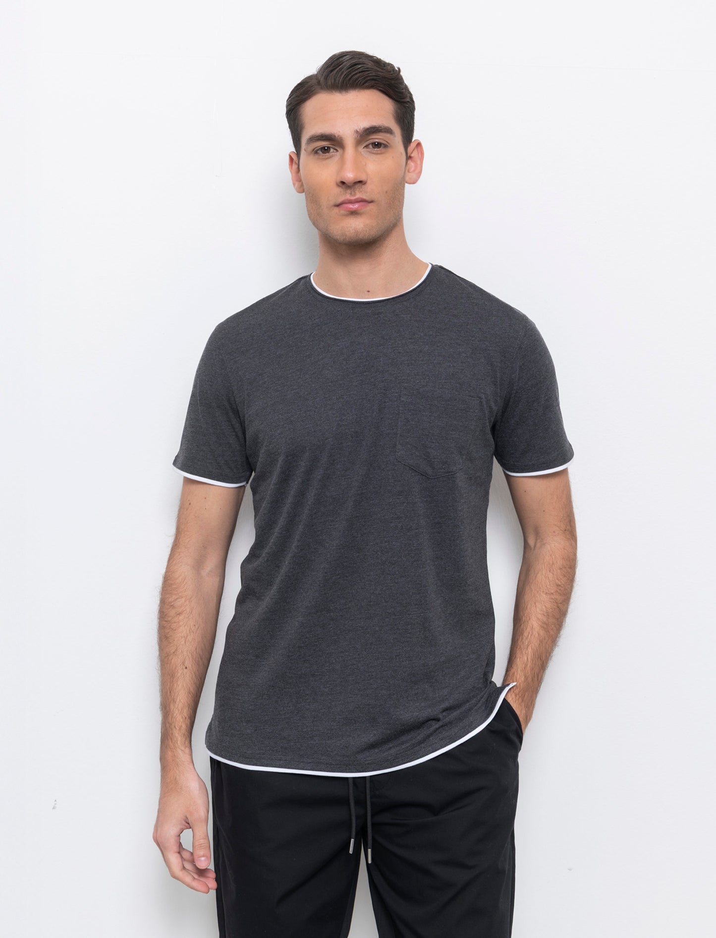 T-shirt effetto melange con tasca da uomo - Nero