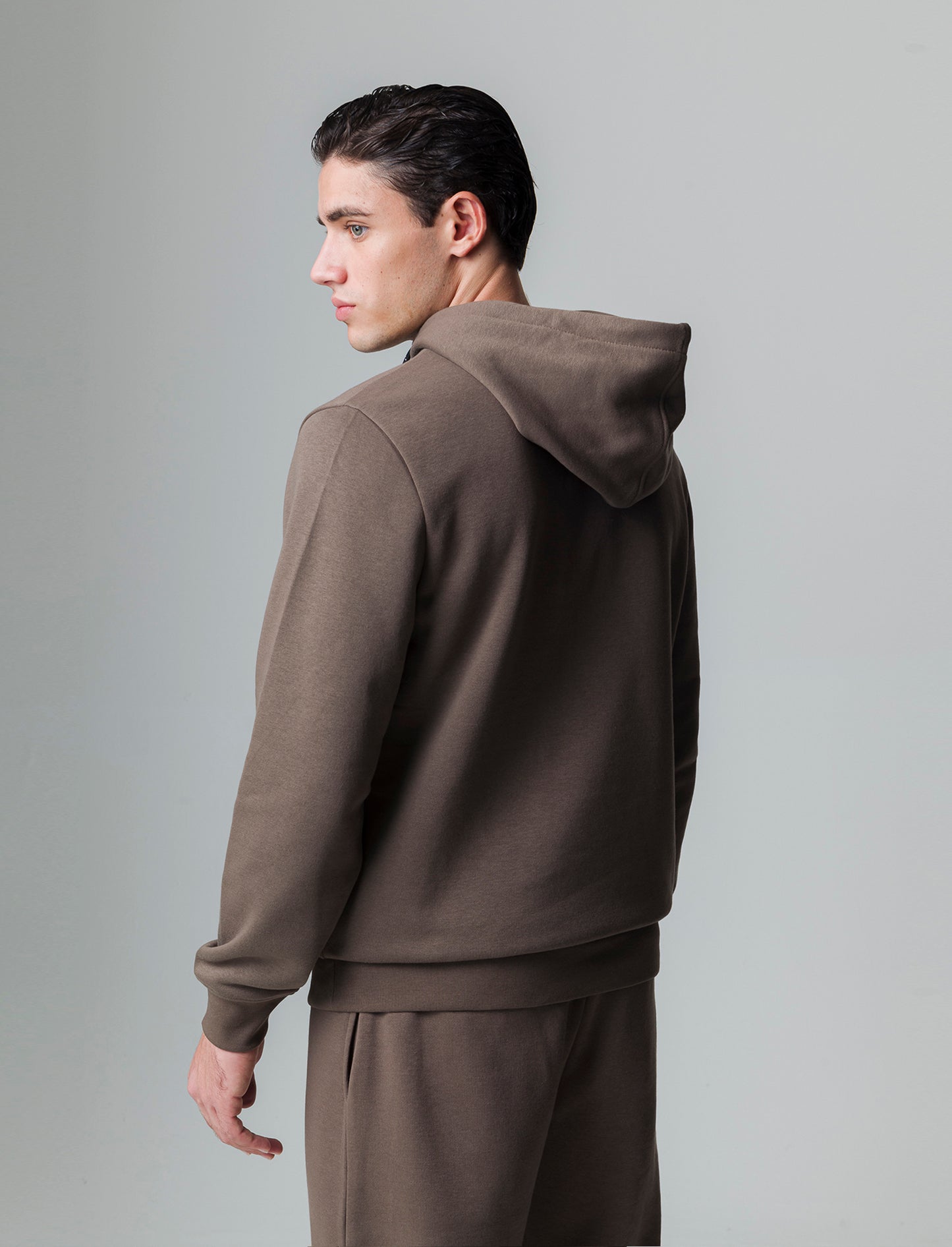 Felpa basic con cappuccio da uomo - Grigio fango