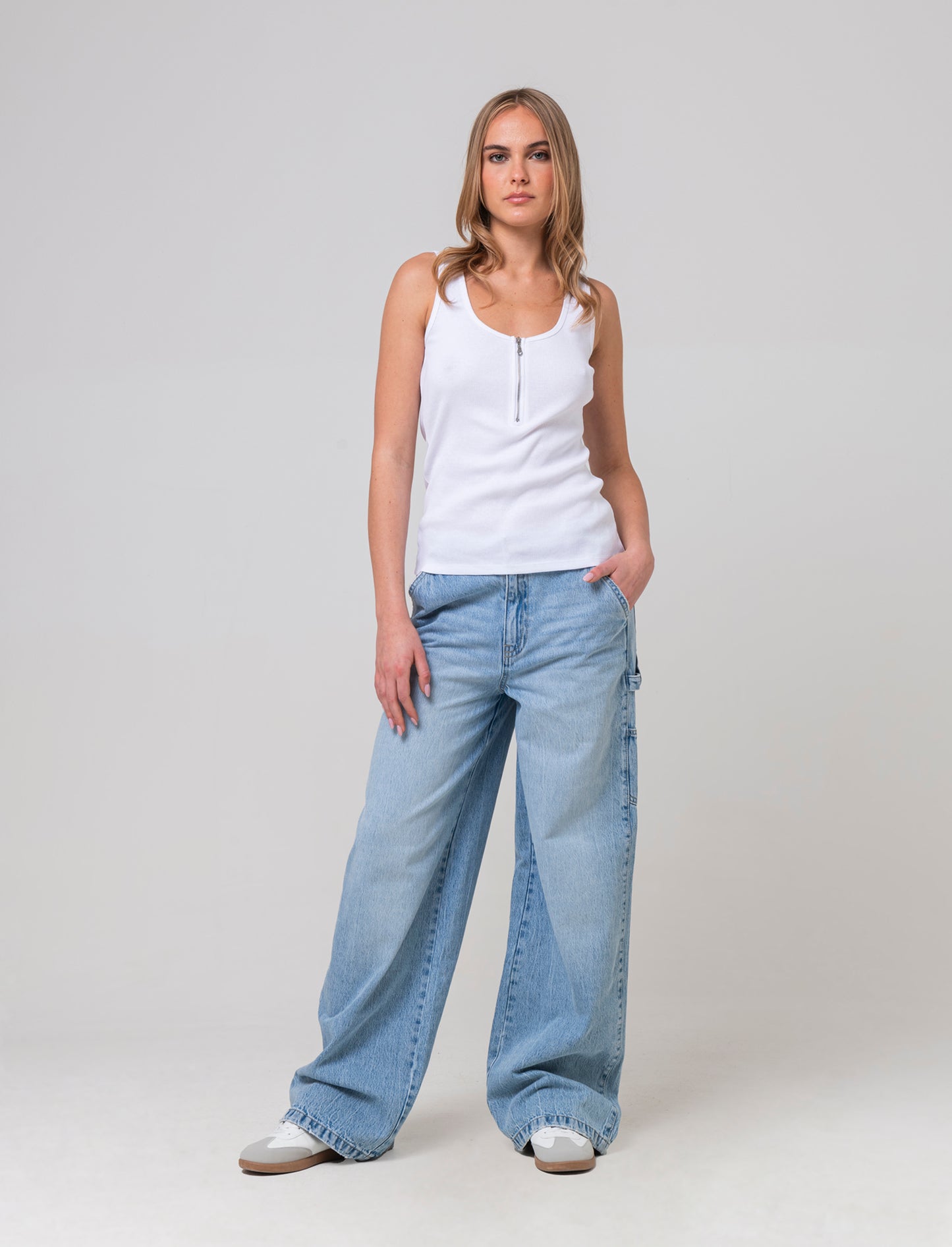 Top con zip da donna - Bianco