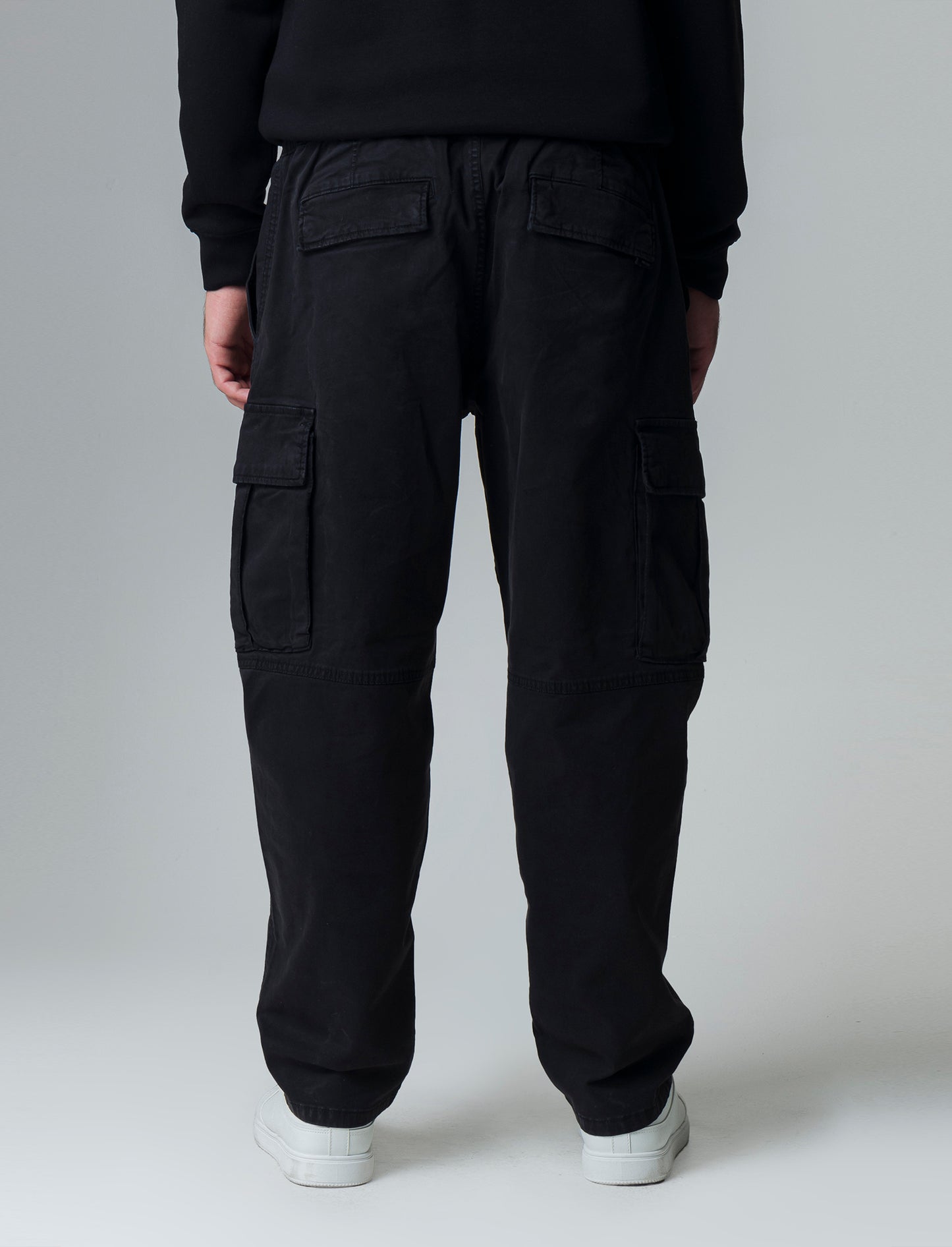 Man's relaxed twill cargo pants - Black