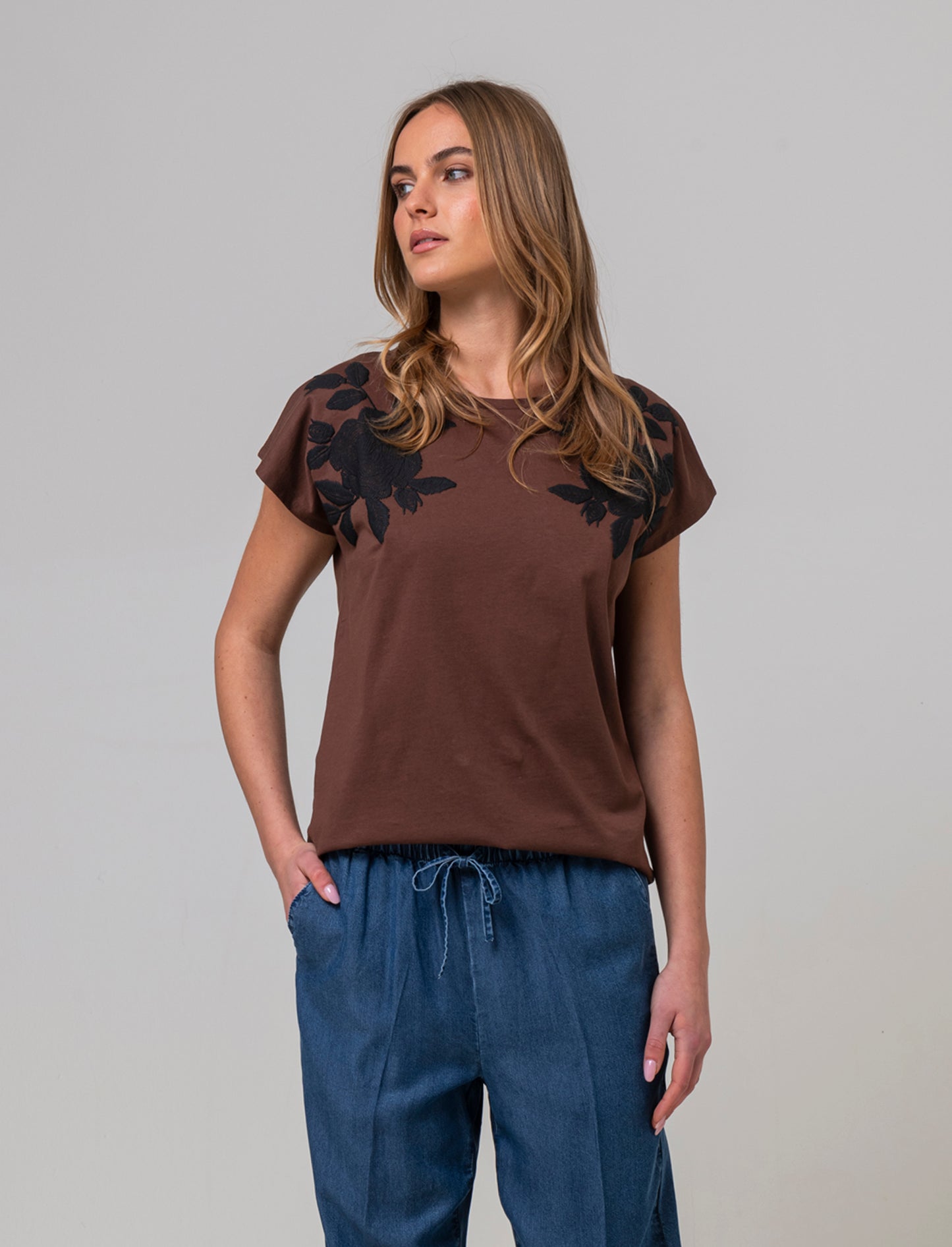 T-shirt con stampa da donna - Caffe'