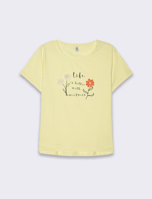 Woman's printed t-shirt with unique applications - 
