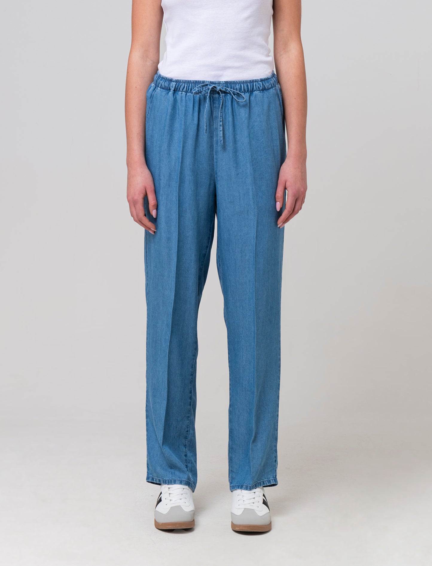 Woman's drawstring pants for comfort and style - Blue