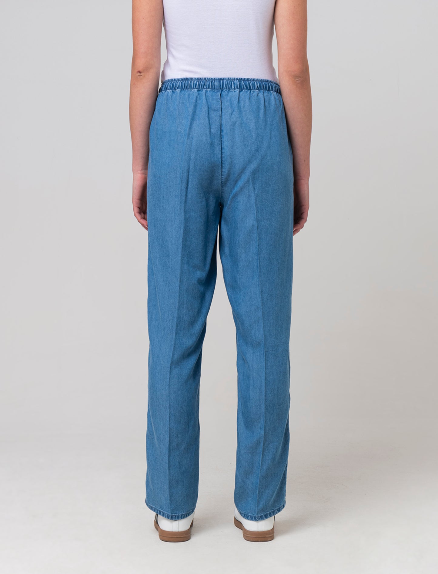 Woman's drawstring pants for comfort and style - Blue