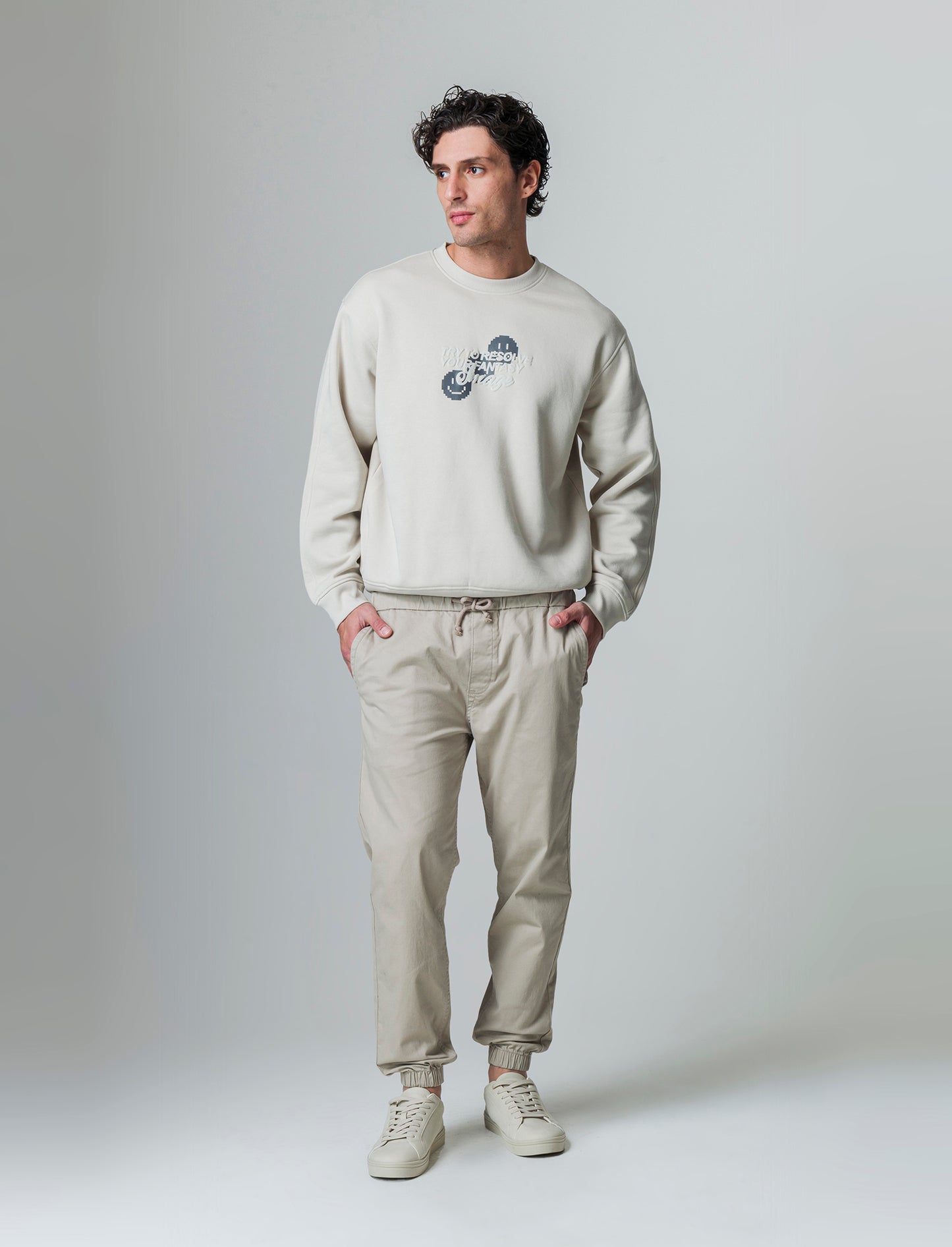 Man's boxy fit crewneck sweatshirt with prints - Grey