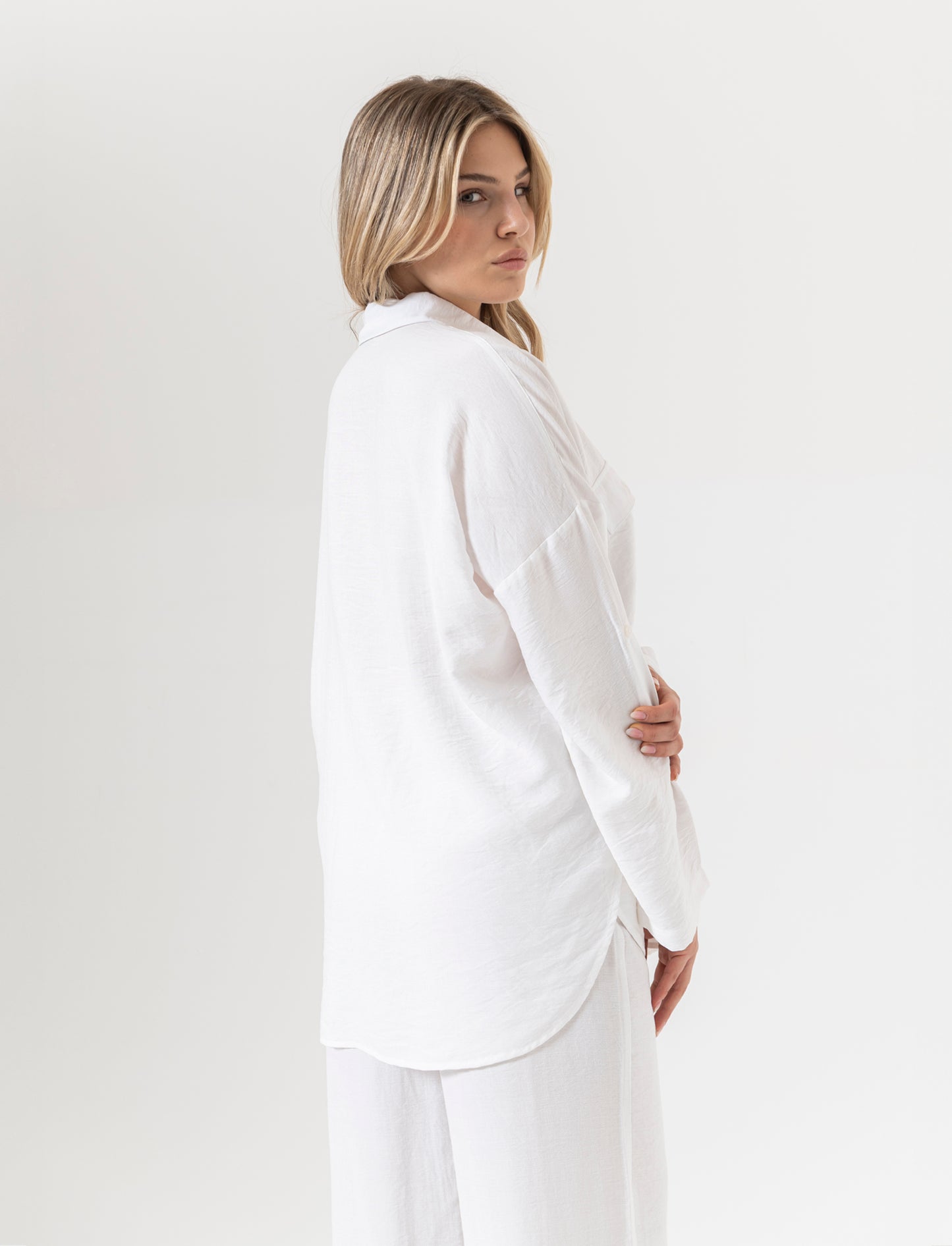 Camicia con tasche sul petto da donna - Bianco