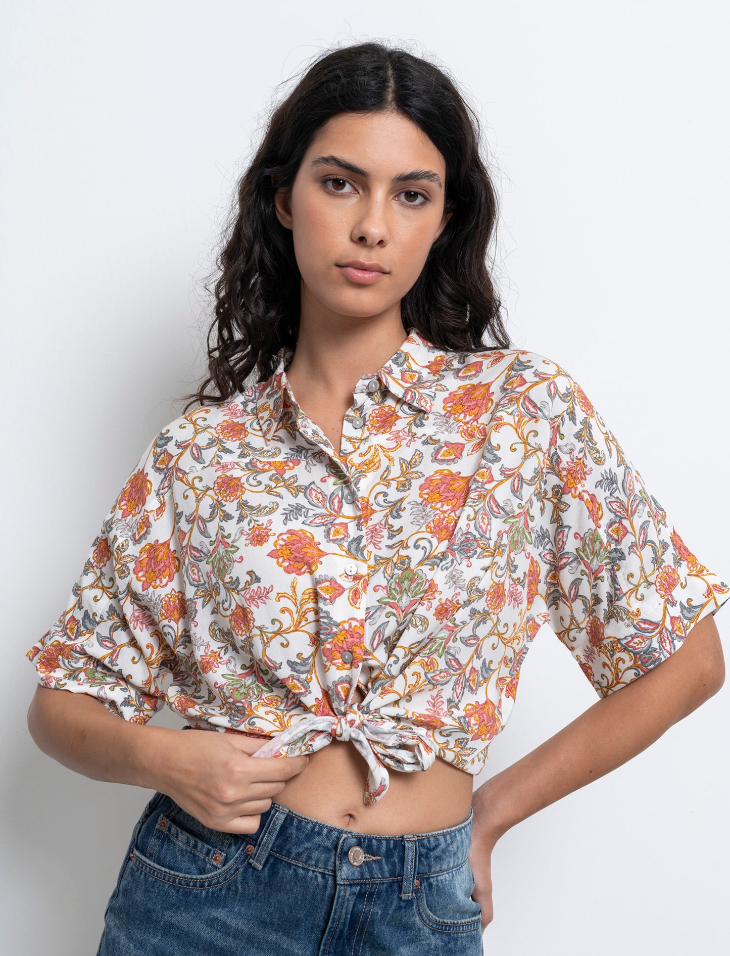 Woman's knot front shirt - 