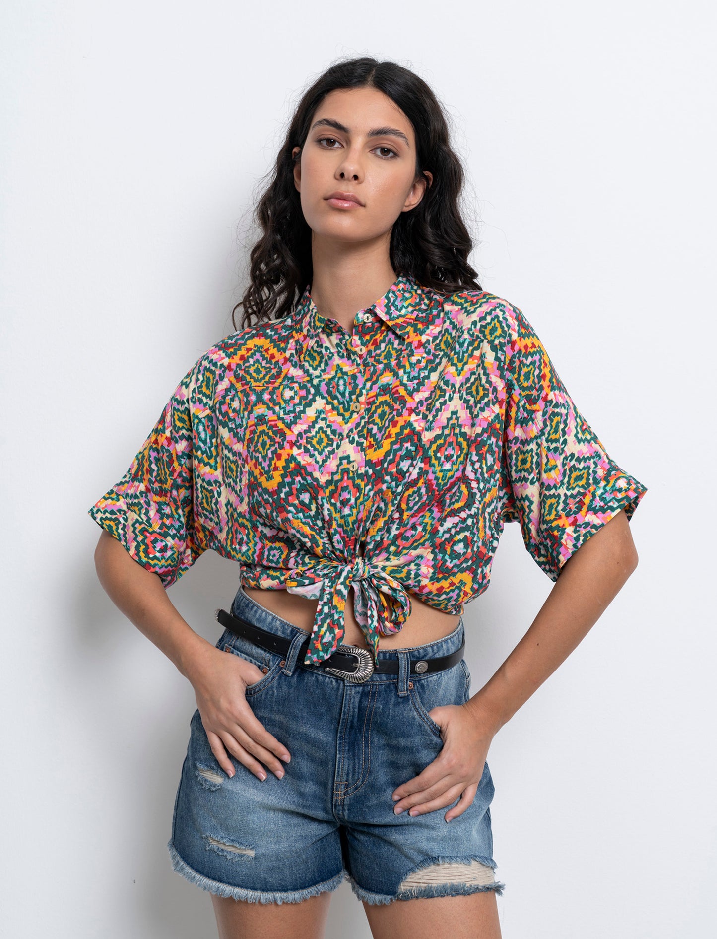 Woman's knot front shirt - 
