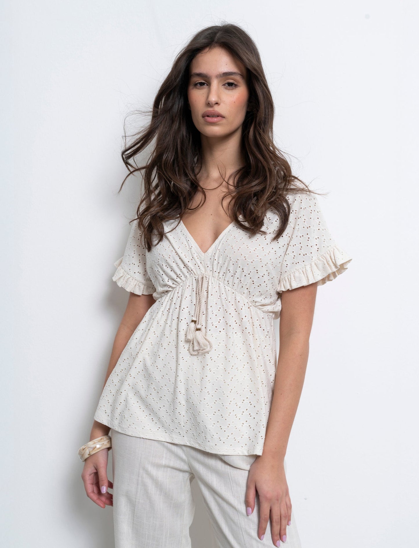 T-shirt in pizzo con elastico in vita da donna - Avorio
