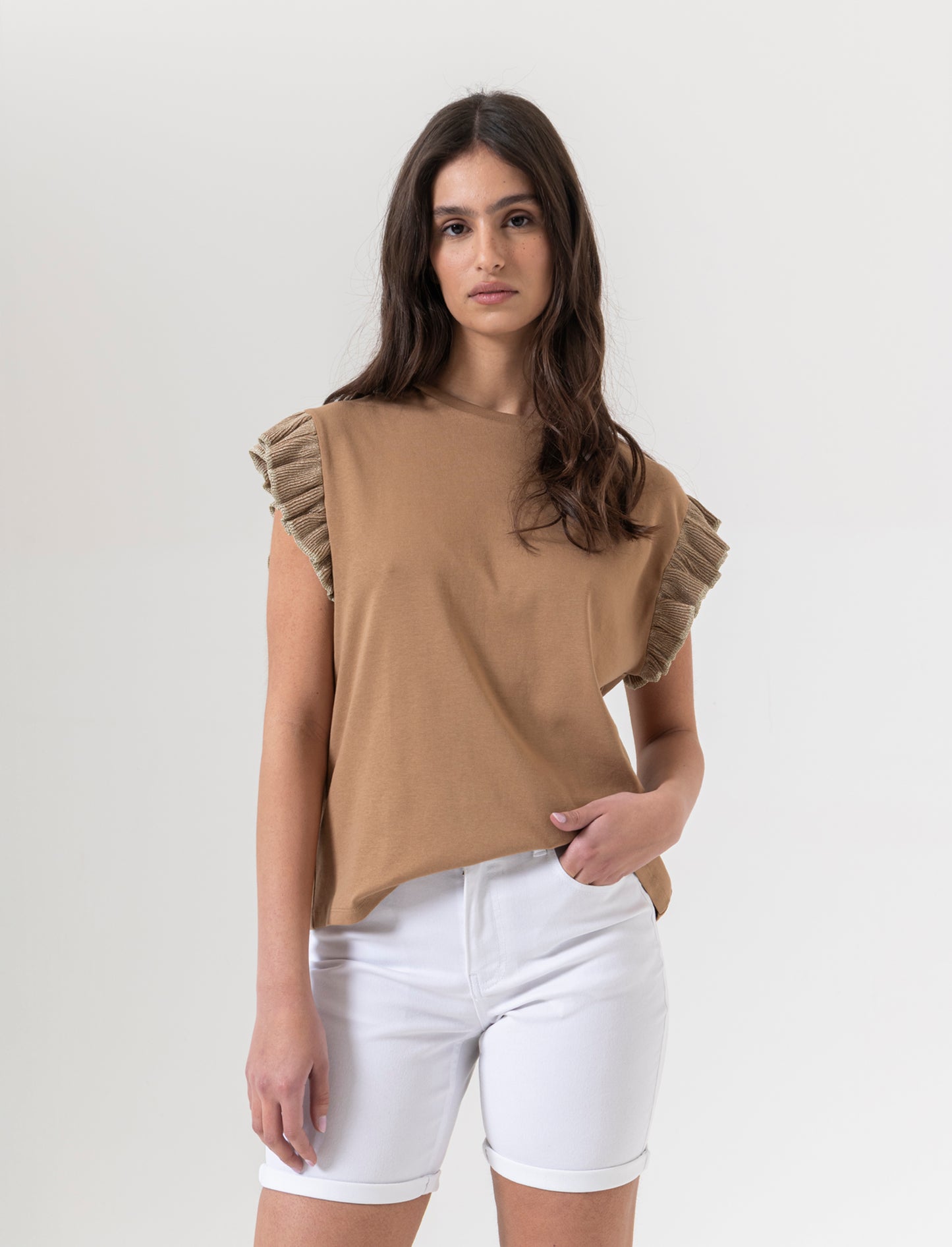 T-shirt con rouches da donna - Caramello