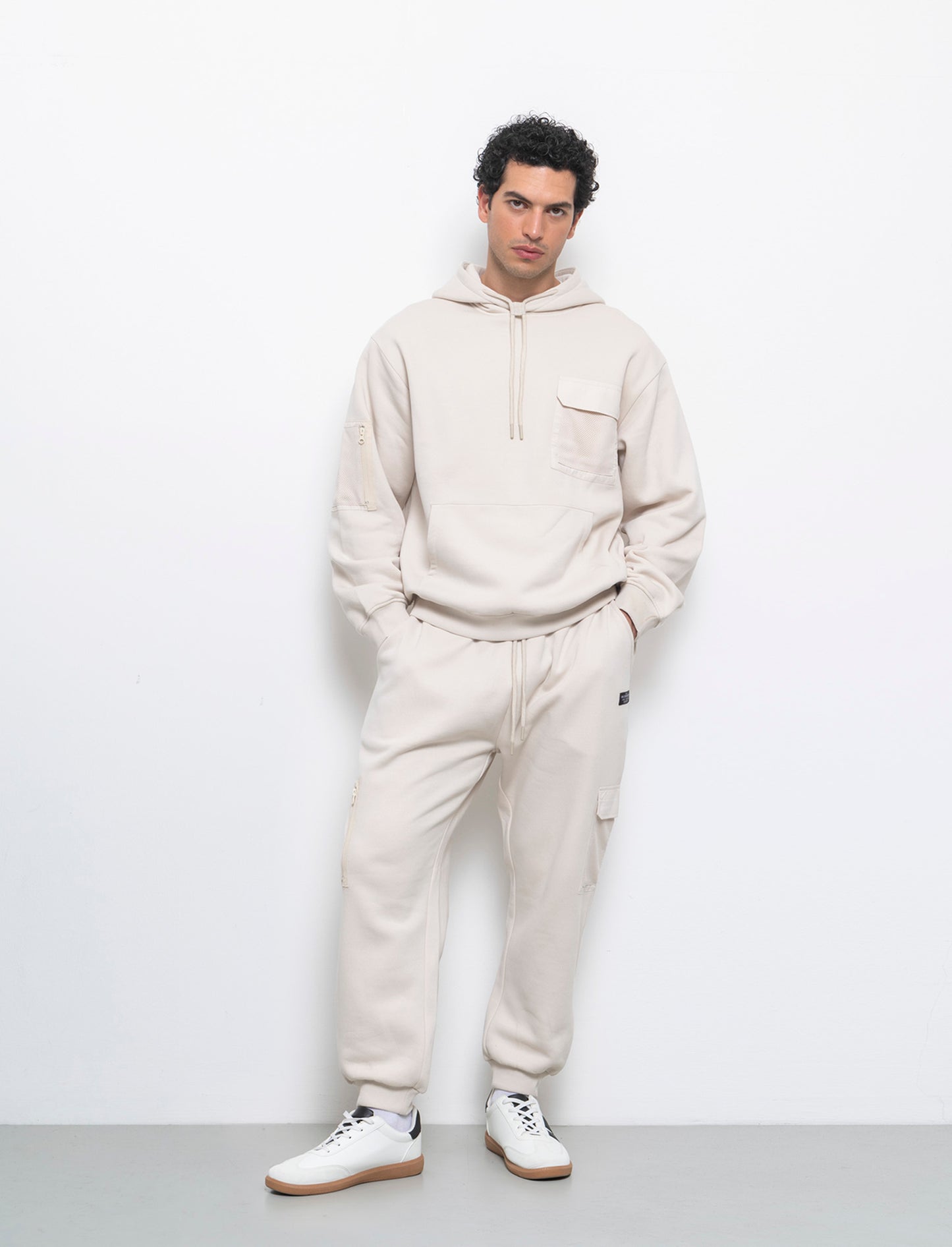 Man's baggy fit sweatpants with pockets - Beige