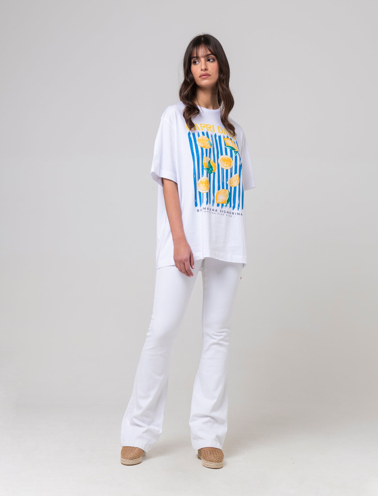 T-shirt oversize da donna - var 2