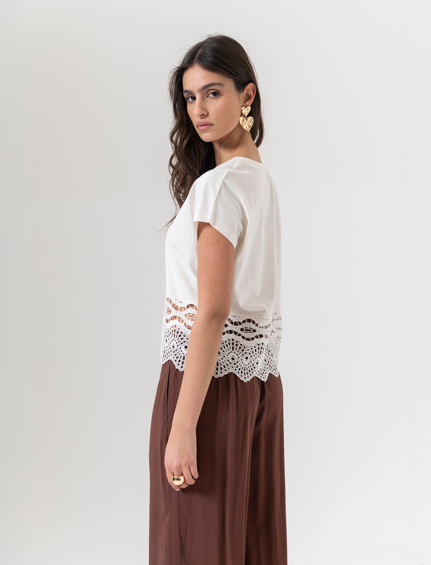 T-shirt con pizzo da donna - Avorio