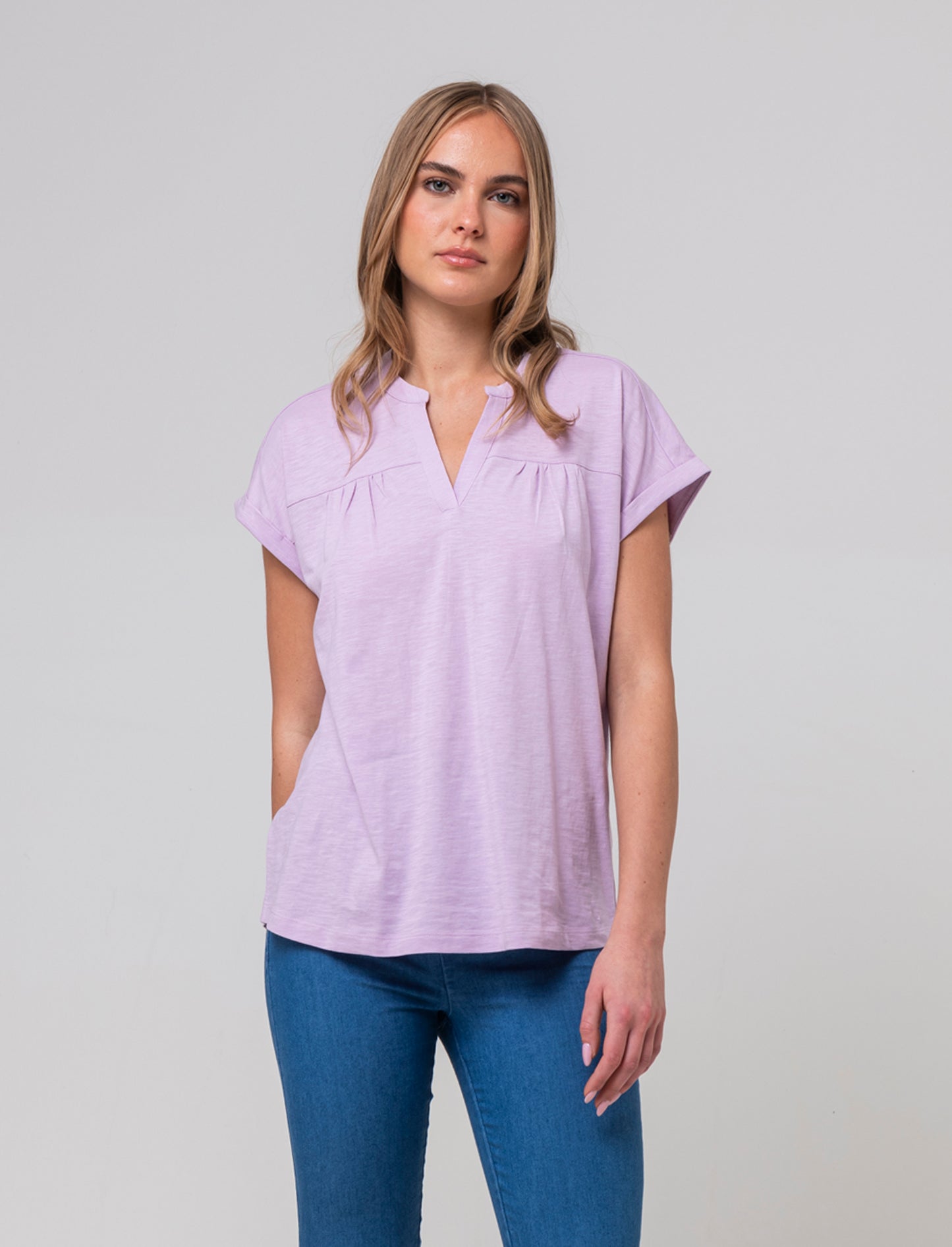 T-shirt con scollo a v da donna - Viola glicine