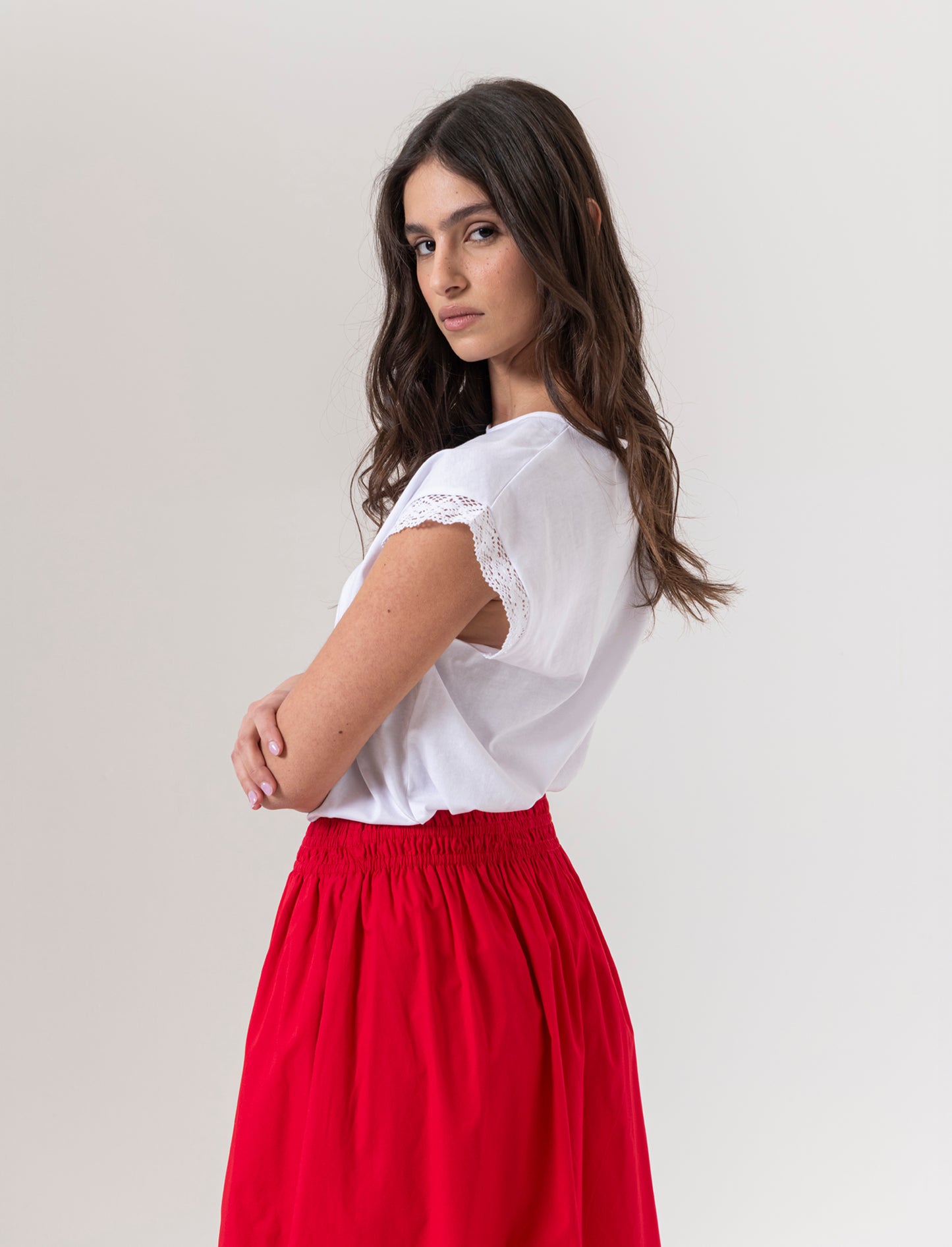 T-shirt con inserto in pizzo da donna - Bianco