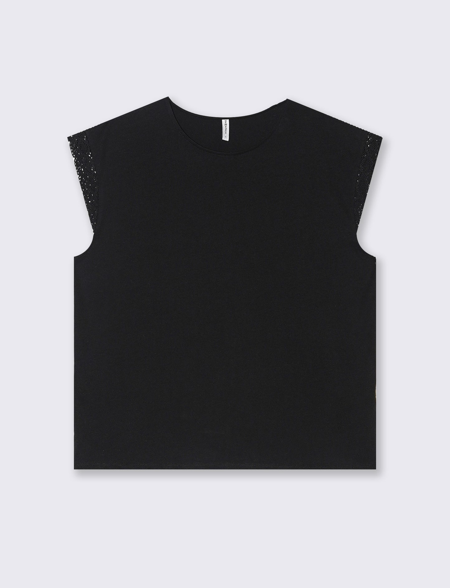Woman's lace insert t-shirt for stylish comfort - Black