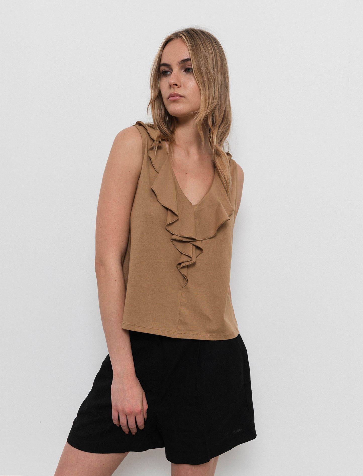 T-shirt con rouches da donna - Caramello