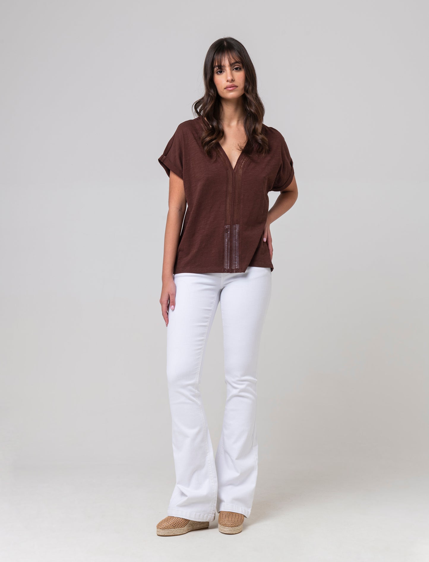 Woman's embroidered trim t-shirt - Brown