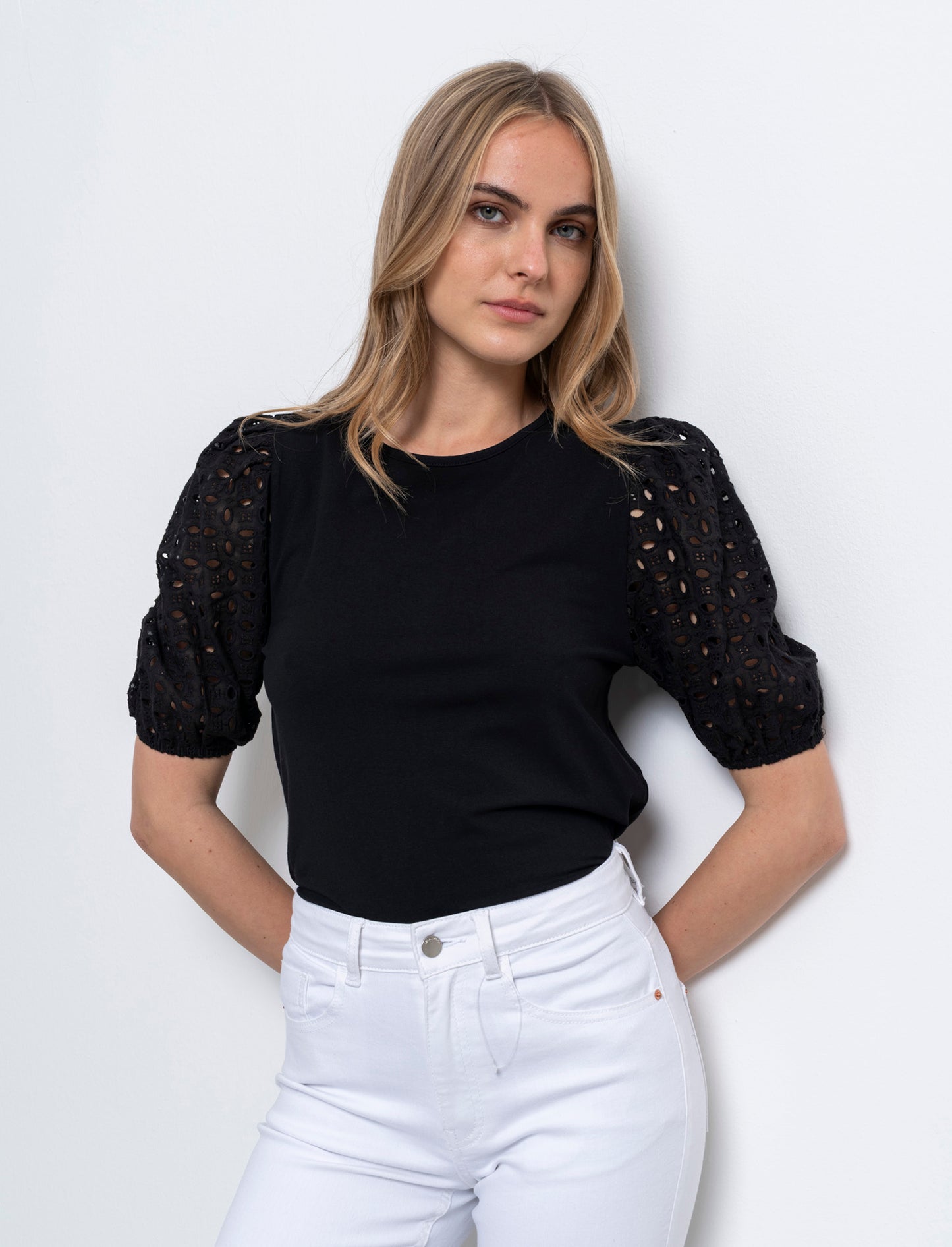 Woman's lace sleeve t-shirt for stylish looks - Black