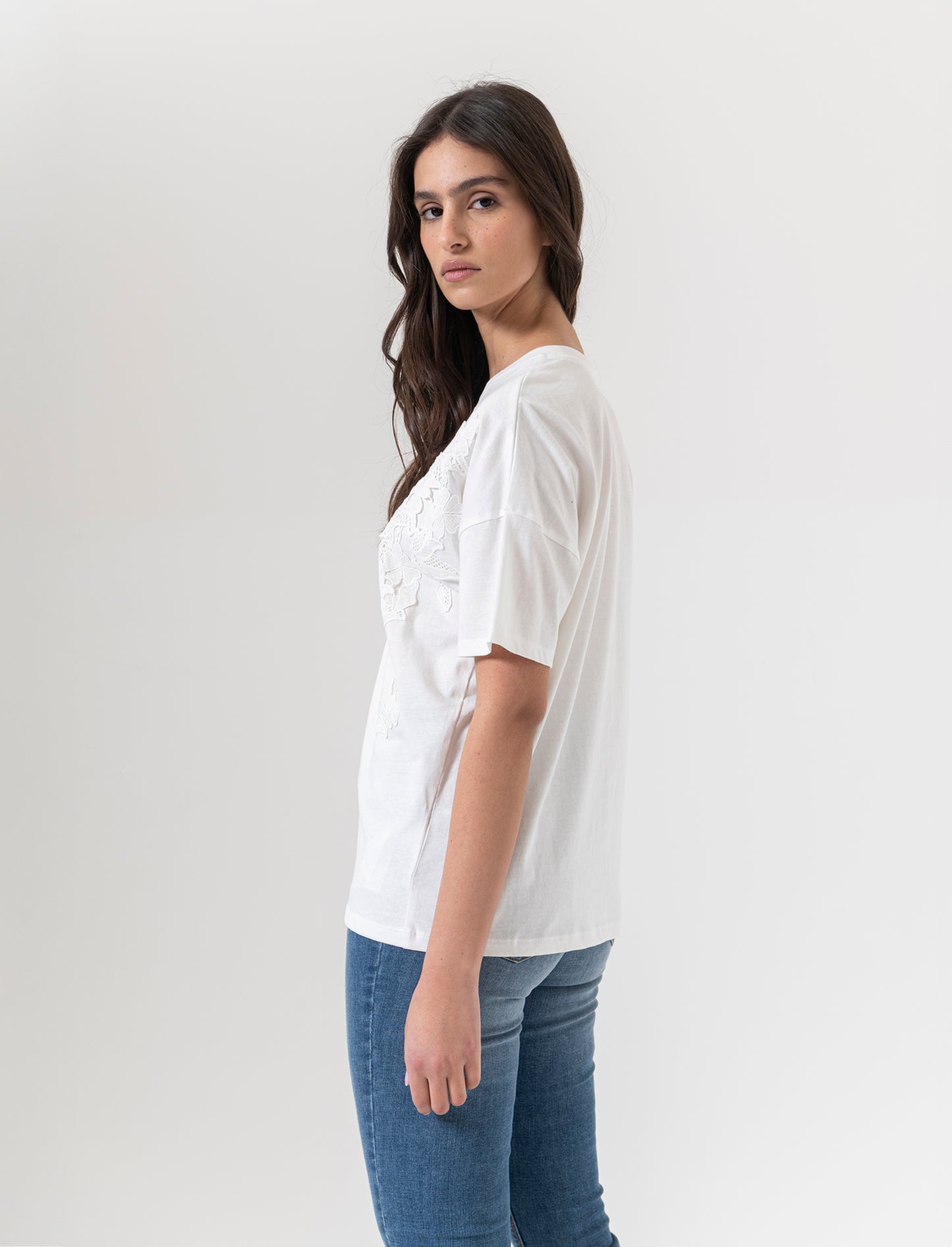 T-shirt con applicazione da donna - Bianco