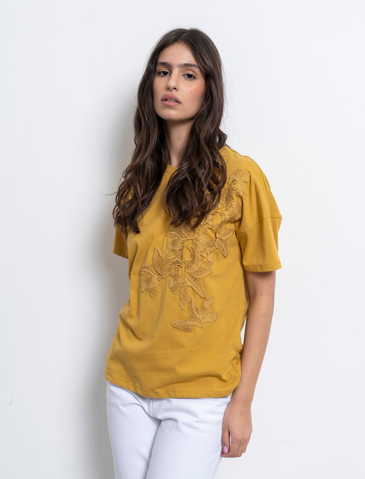 T-shirt con applicazione da donna - Senape