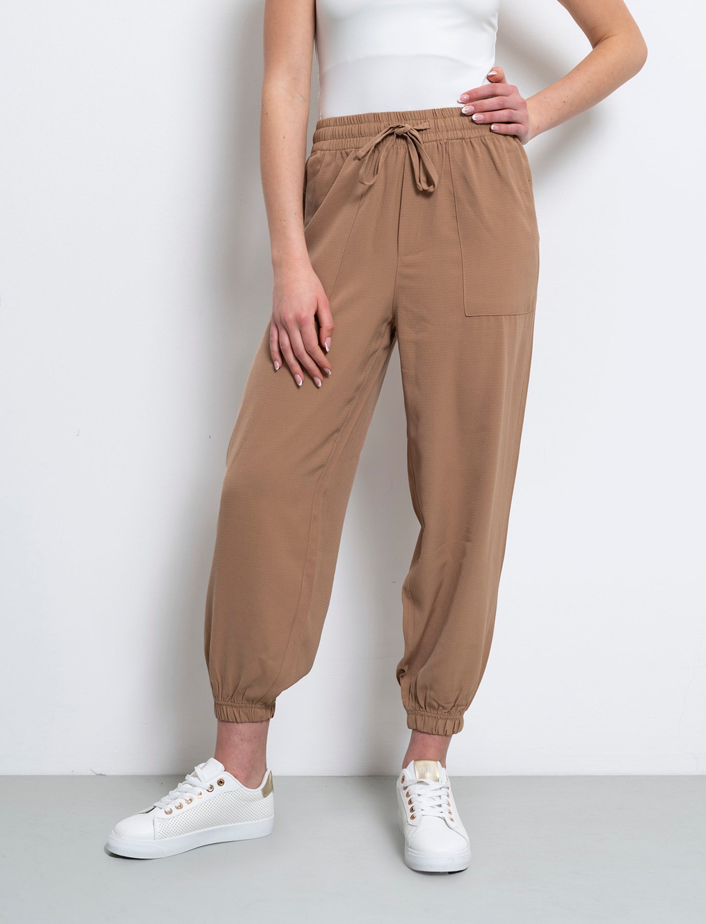 Woman's drawstring pants for comfort and style - Beige