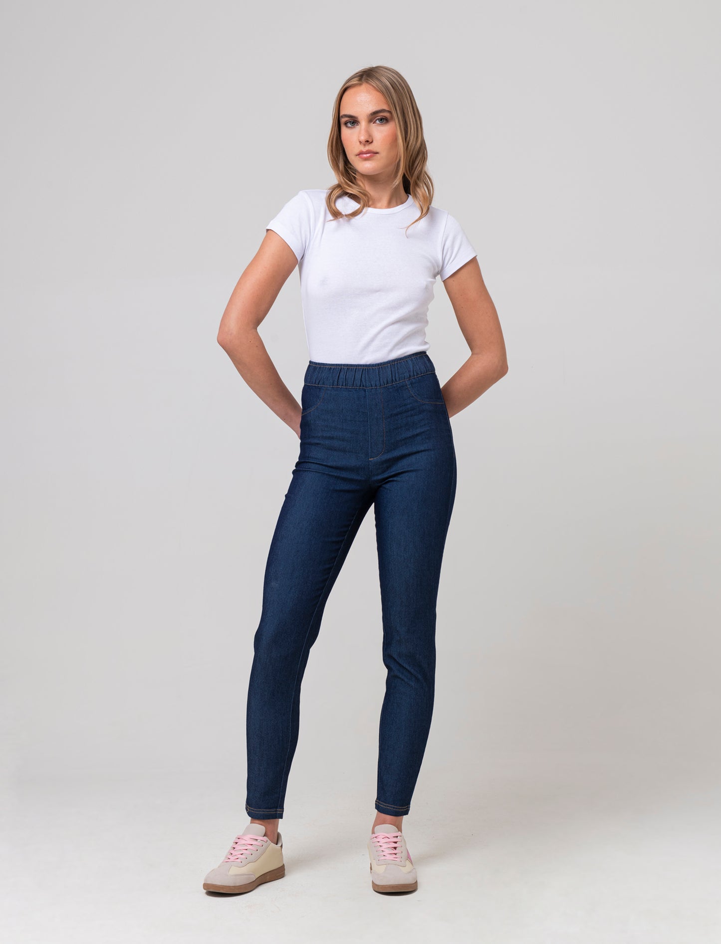 Woman's elastic waistband pants - Blue