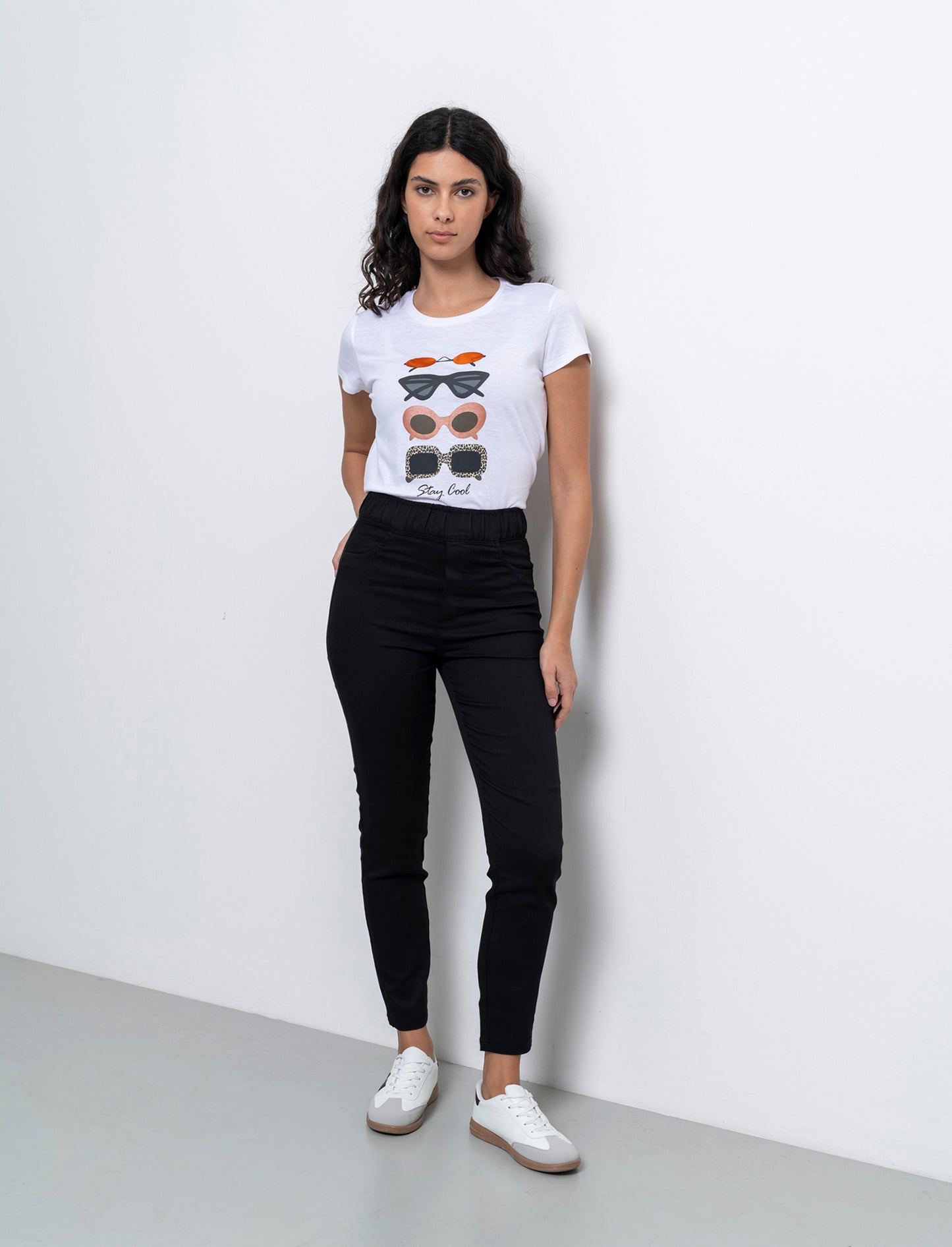 Pantalone con elastico in vita da donna - Nero