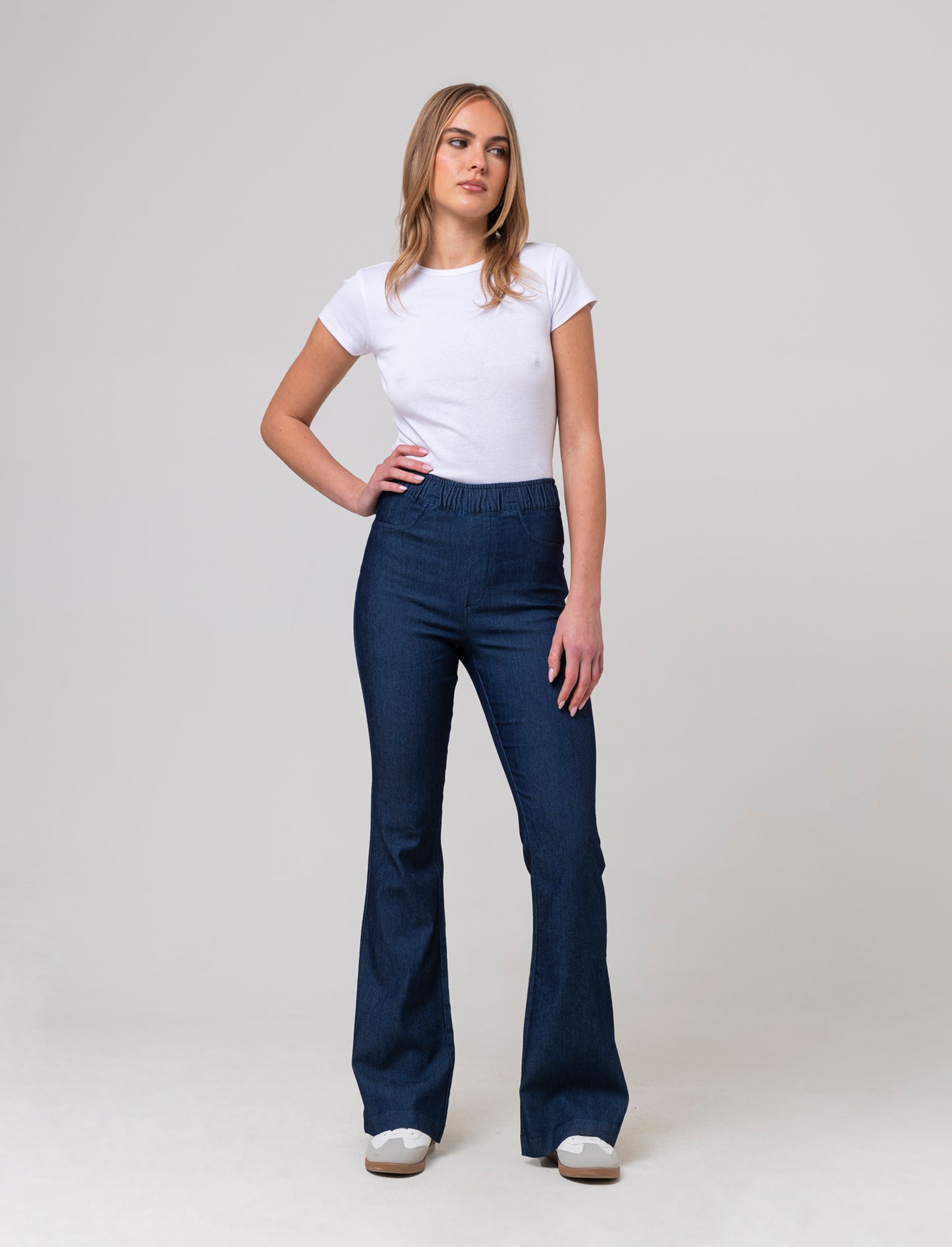 Woman's flared pants for stylish comfort - Blue