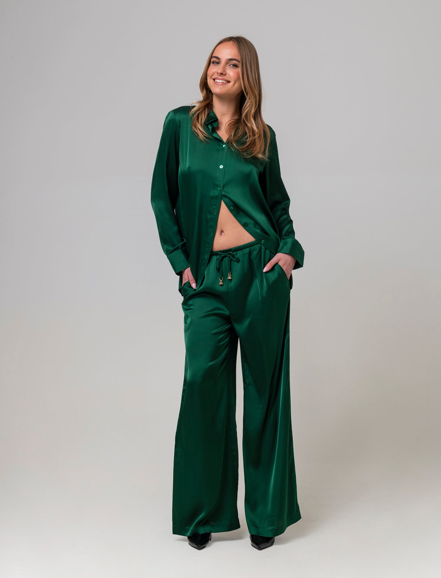 Woman's elastic waist pants with drawstring - Green