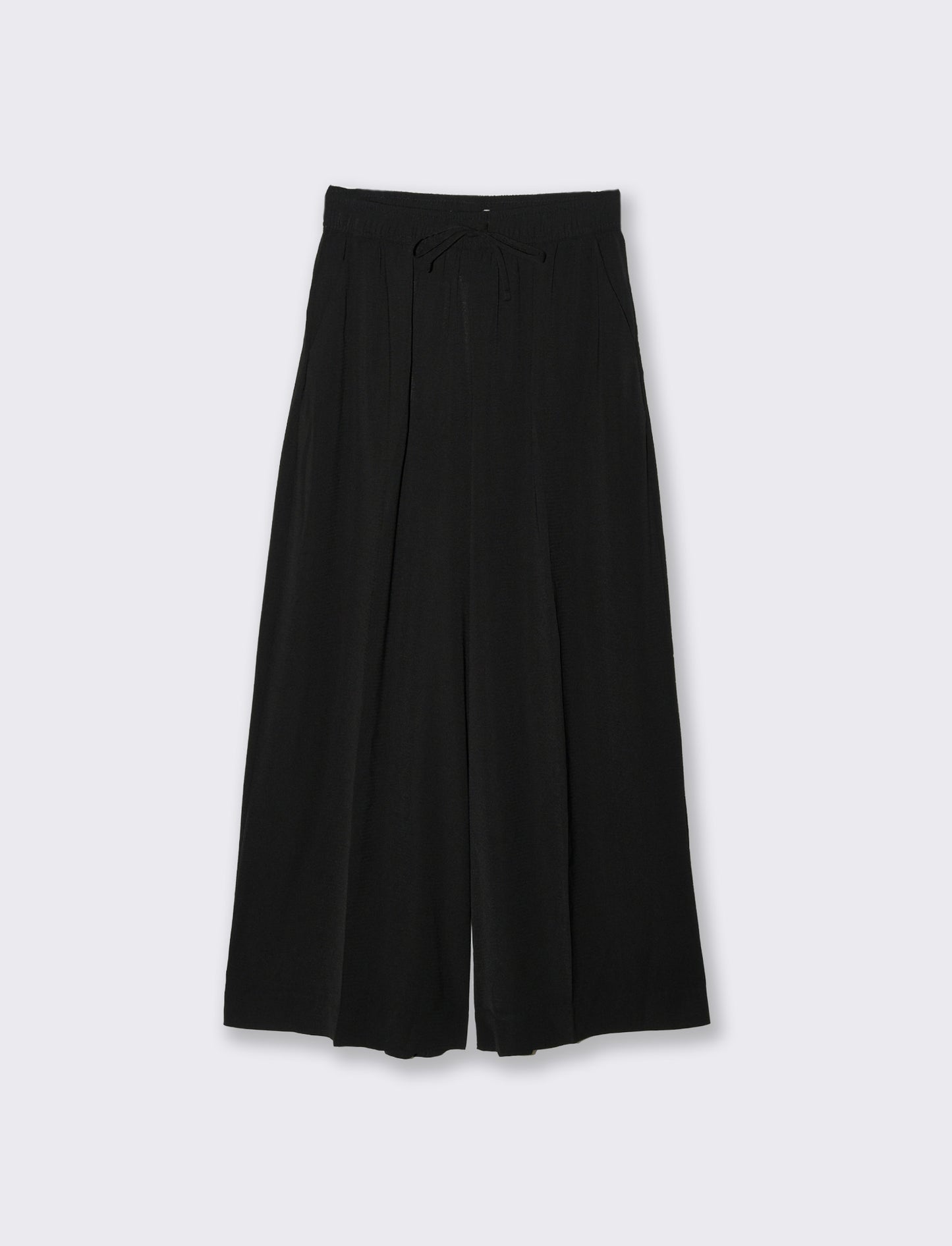 Woman's drawstring pants for comfort and style - Black