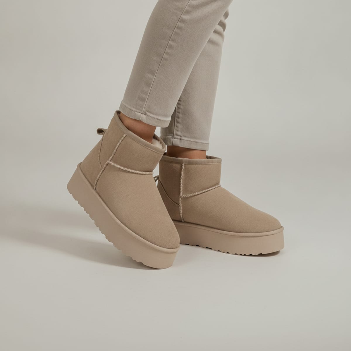 Suede snow ankle boot - Beige
