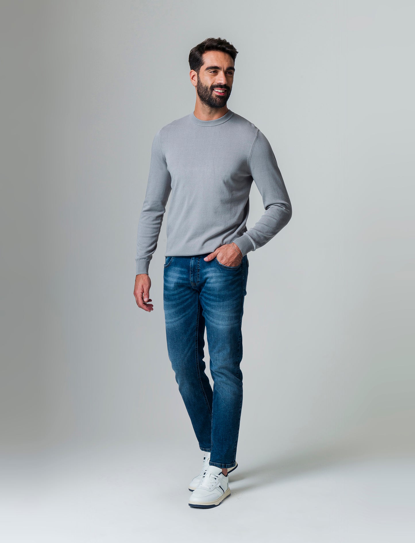 Man's premium yarn basic sweater - Grey