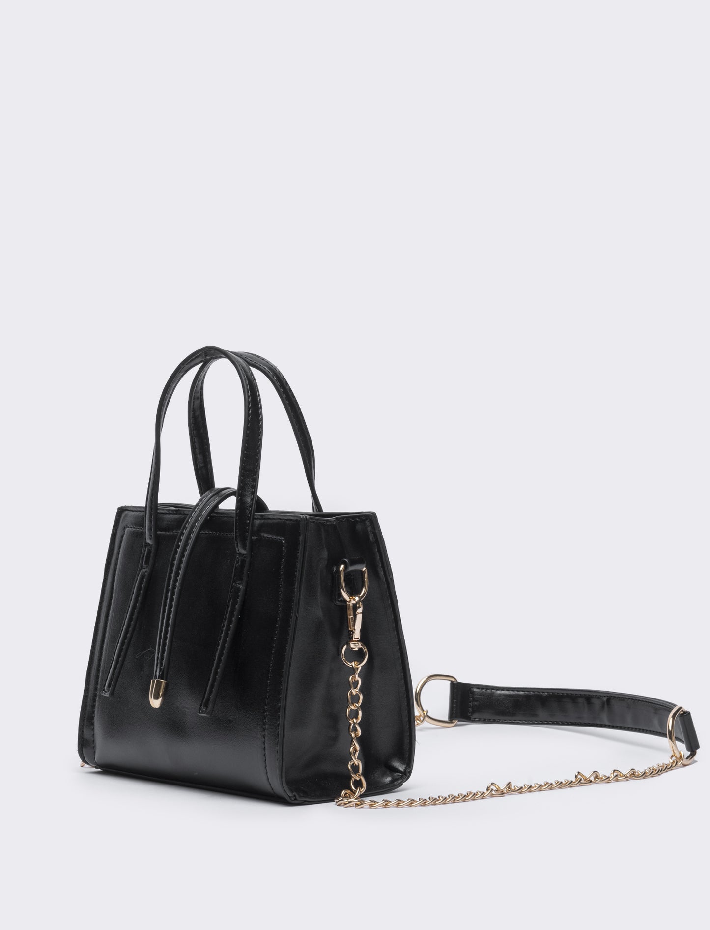 Borsa semirigida a mano con laccetti - Nero