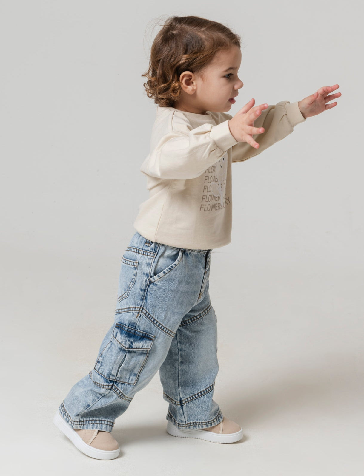 Jeans modello ampio con tasconi da neonata - Denim