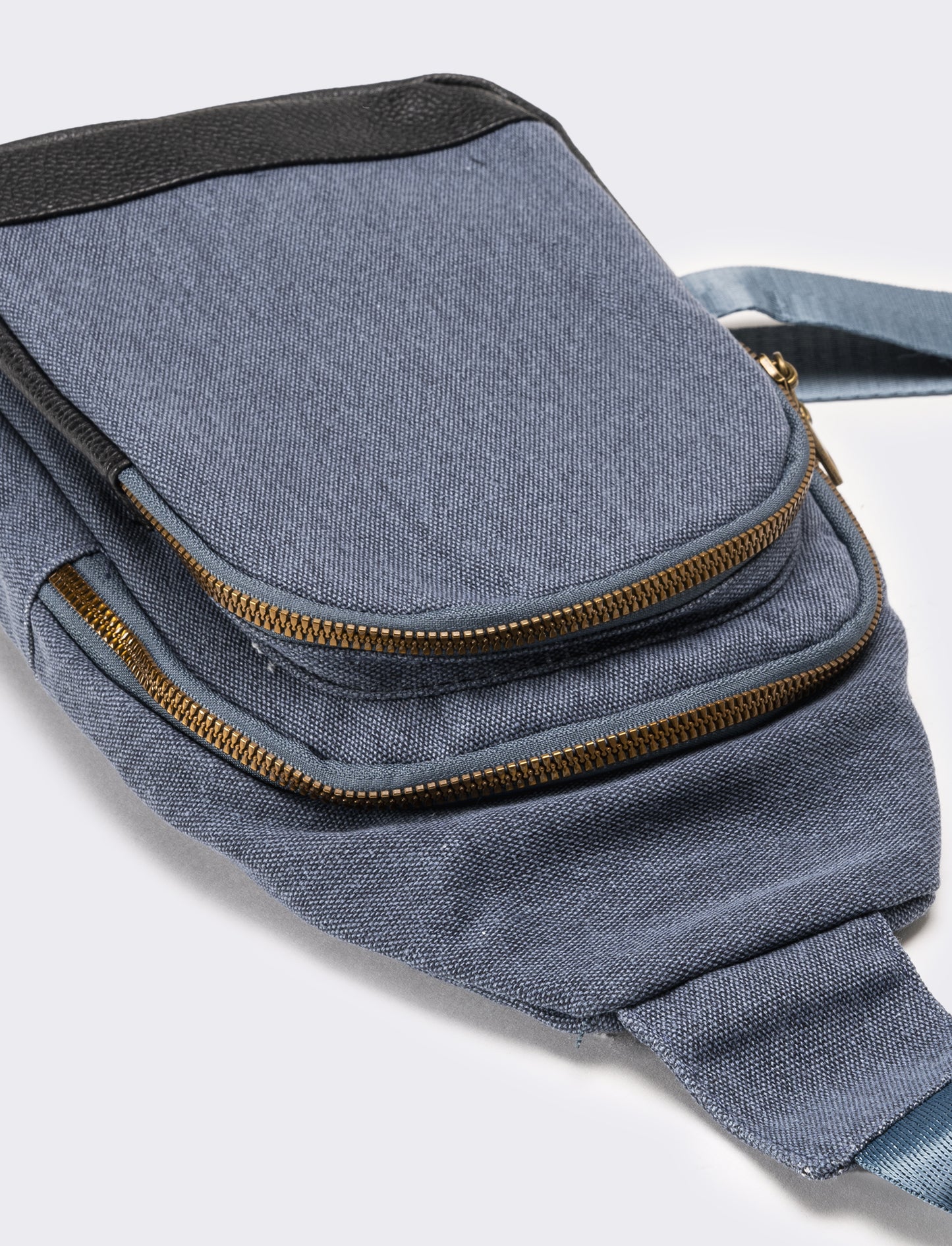Zaino uomo monospalla - Blu