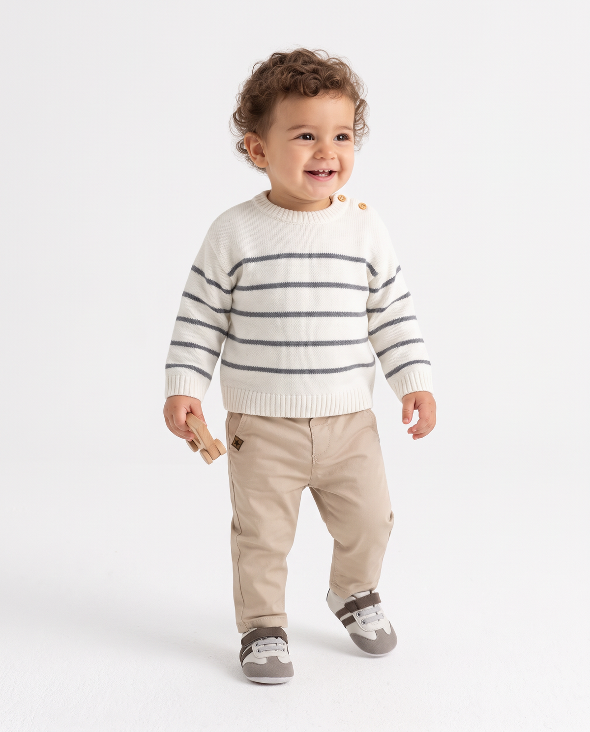 Striped crew neck sweater with buttons - Pattern