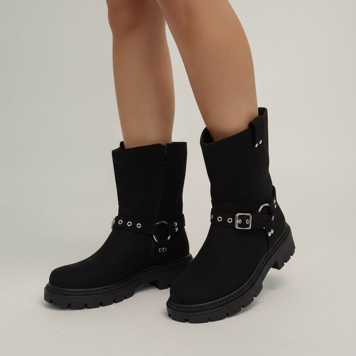 Biker scamosciato con fibbie nere - Nero