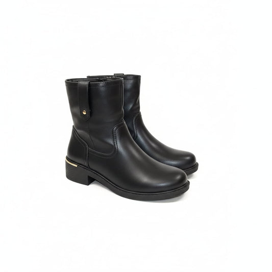 Black ankle boot with metal plate - Black