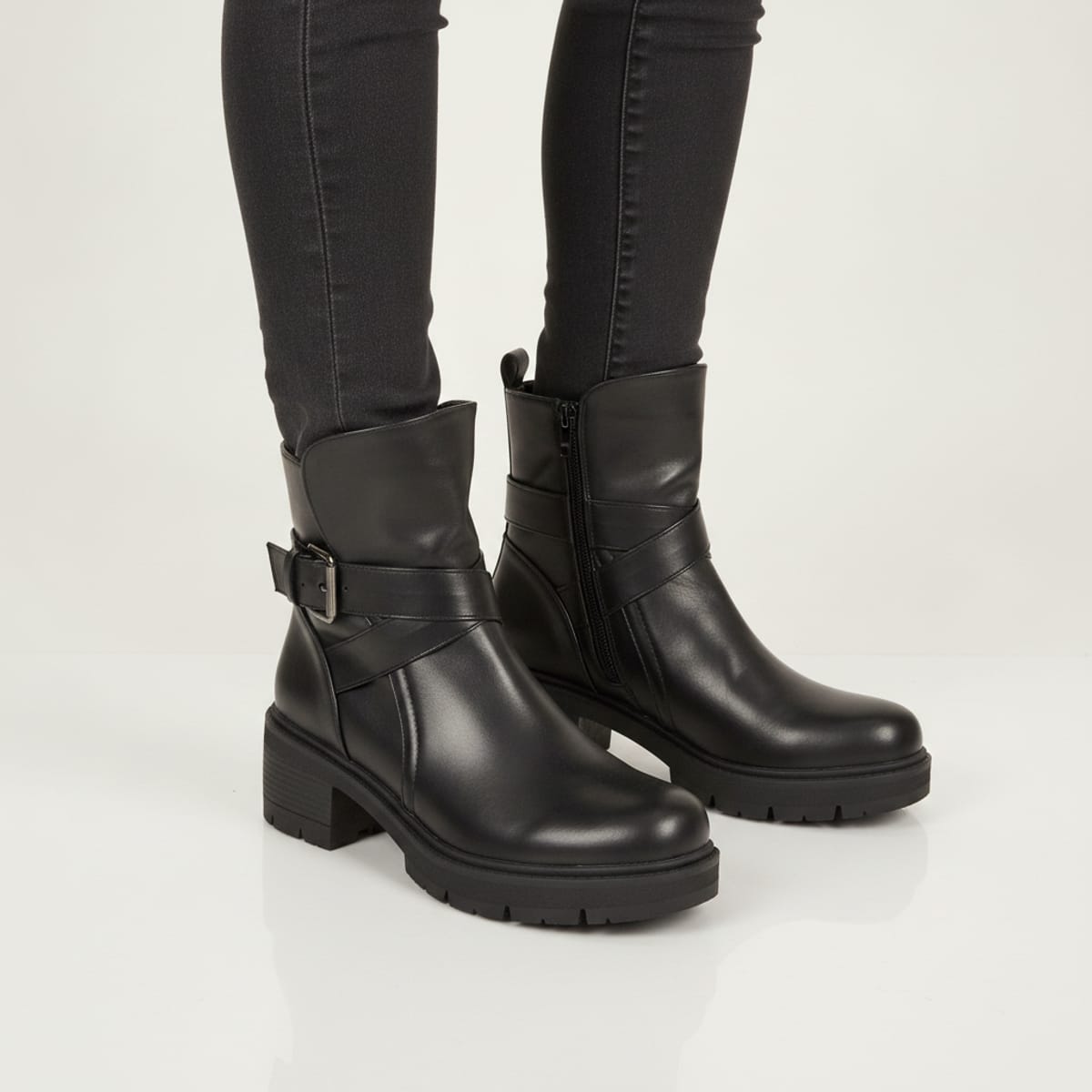Black ankle boot with buckle and heel - Black