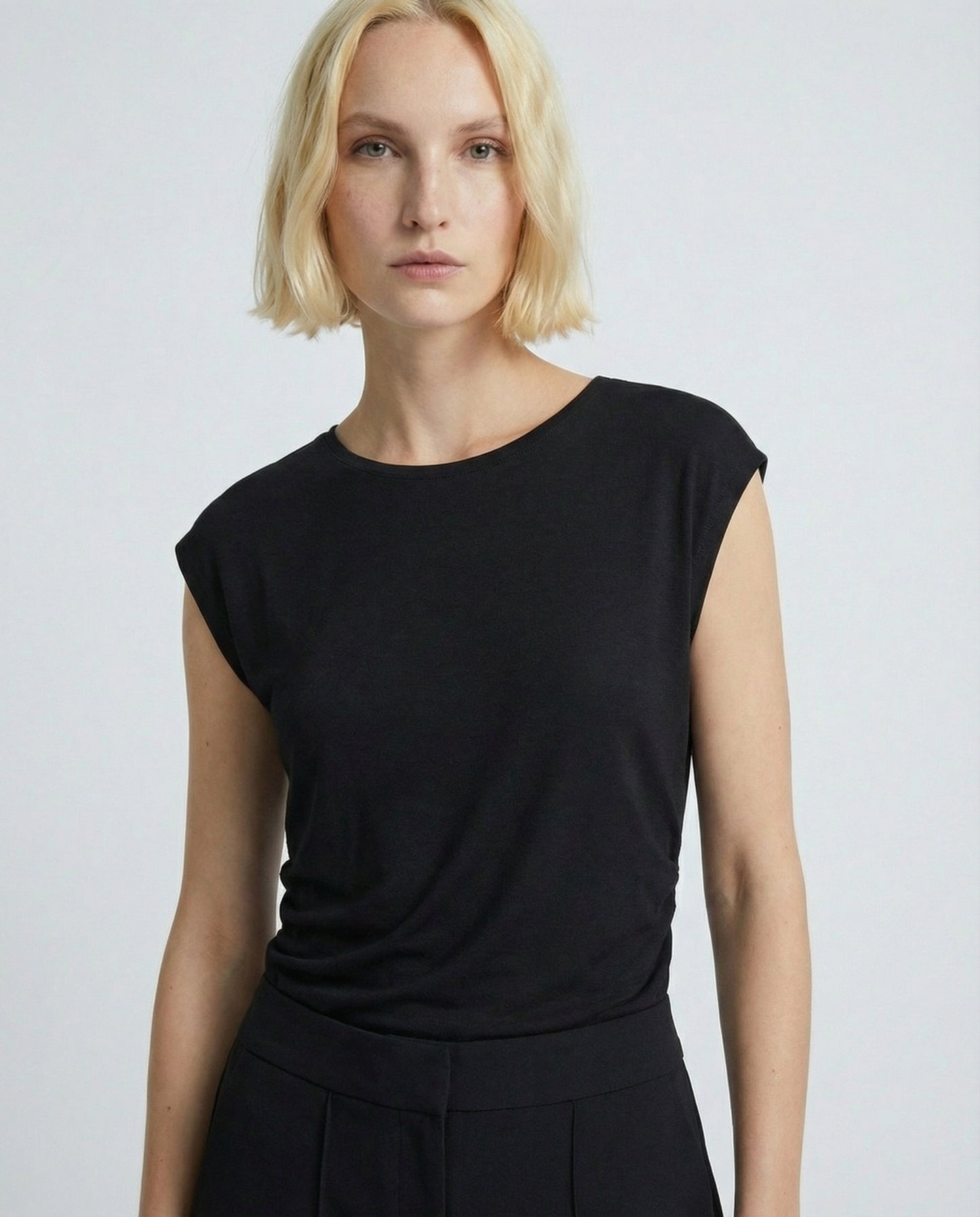 Tshirt con arricci sul fianco - Nero