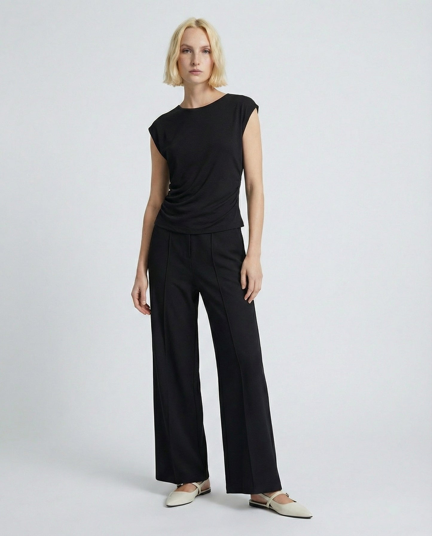 Tshirt con arricci sul fianco - Nero