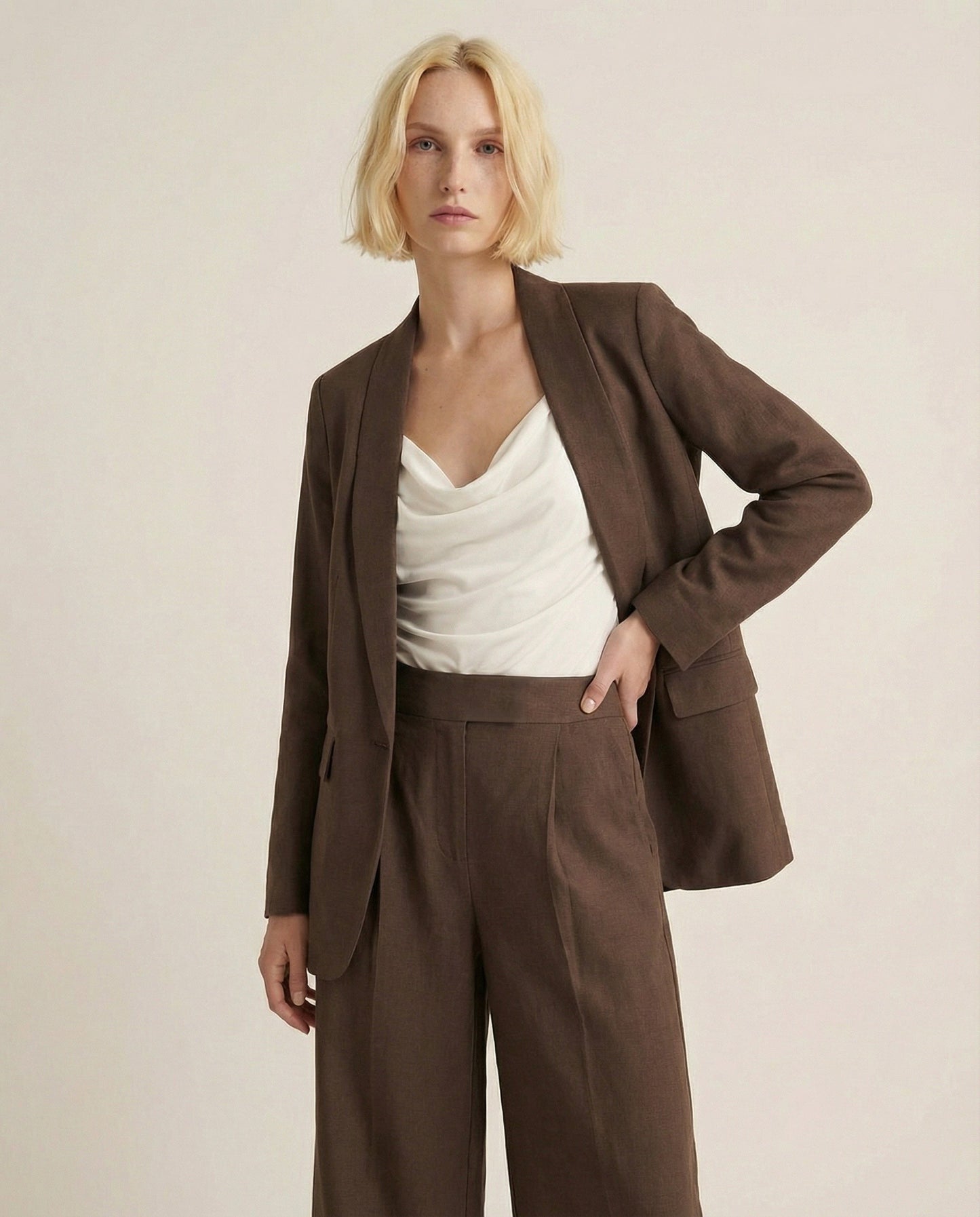 Pantalone over con pieghe in vita ed elastico - Moro