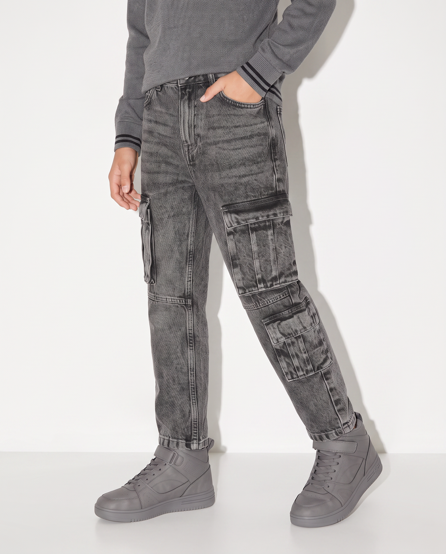 Jeans cargo grigio con tasconi laterali - Grigio